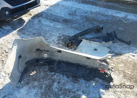 2022 Mercedes-Benz C 300 4Matic z USA, uszkodzony, nr VIN W1KAF4HB1NR034005